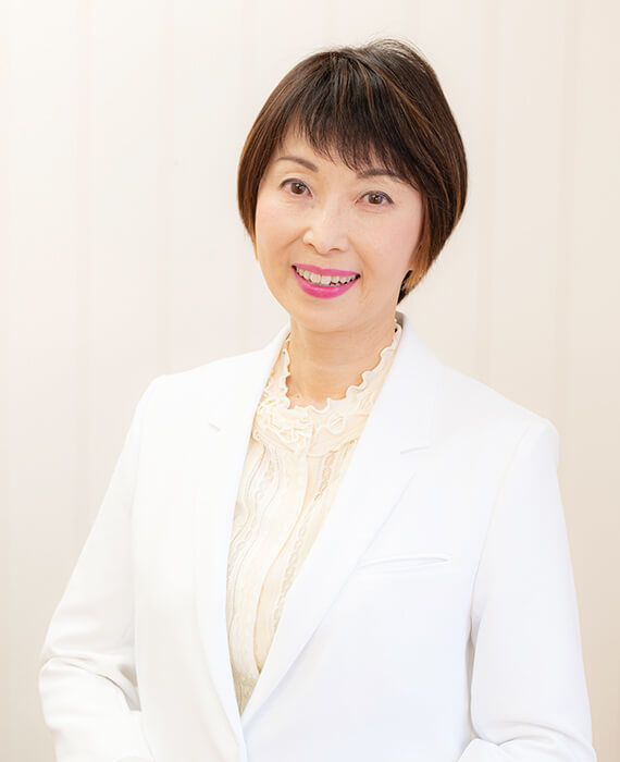 院長 藤本可芳子