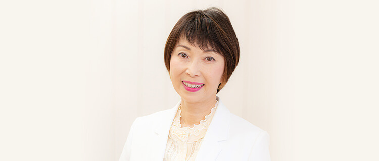 院長 藤本可芳子